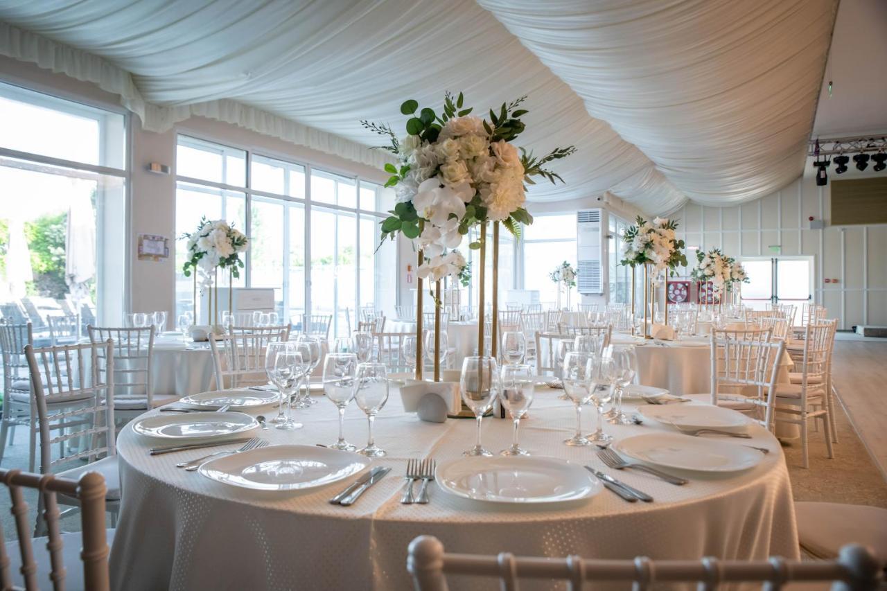 בראליה Unique Garden Hotel מראה חיצוני תמונה
