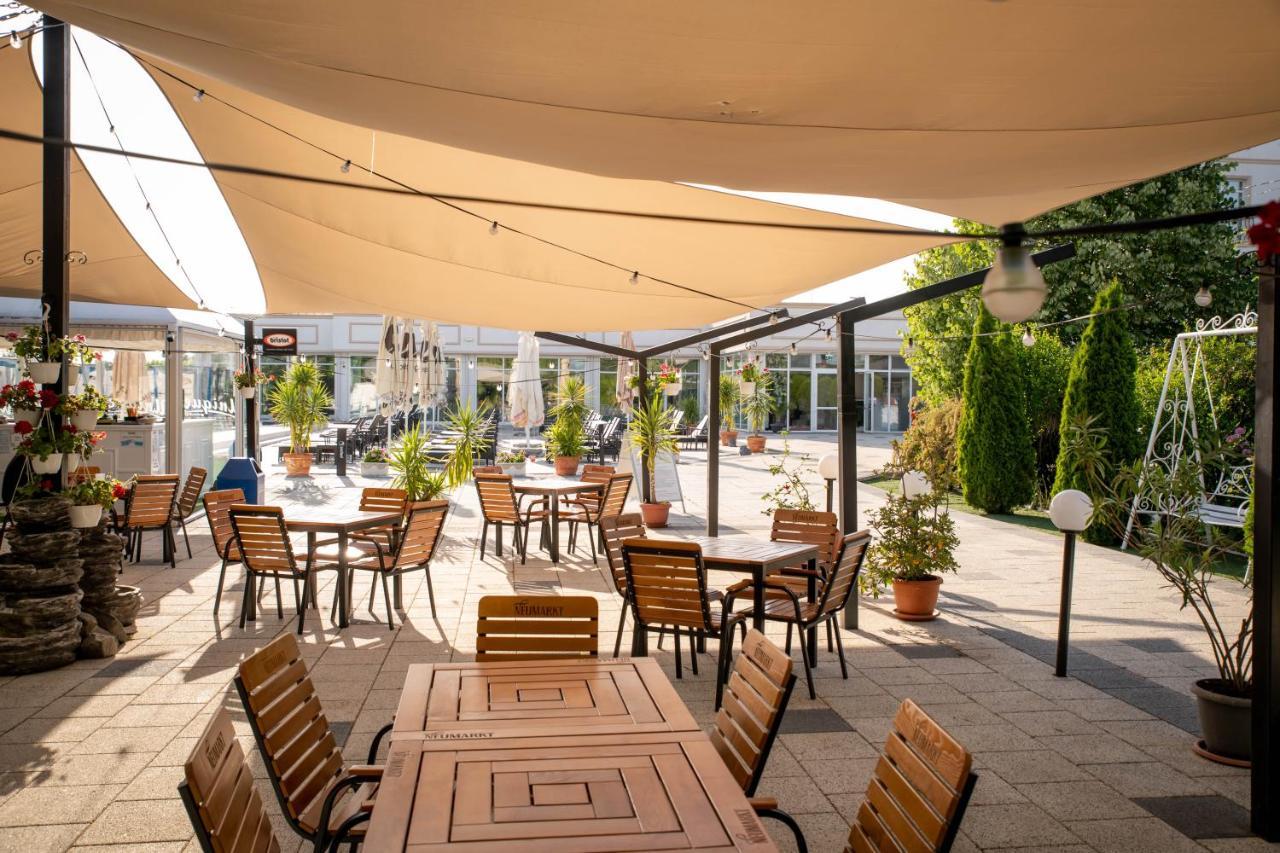 בראליה Unique Garden Hotel מראה חיצוני תמונה
